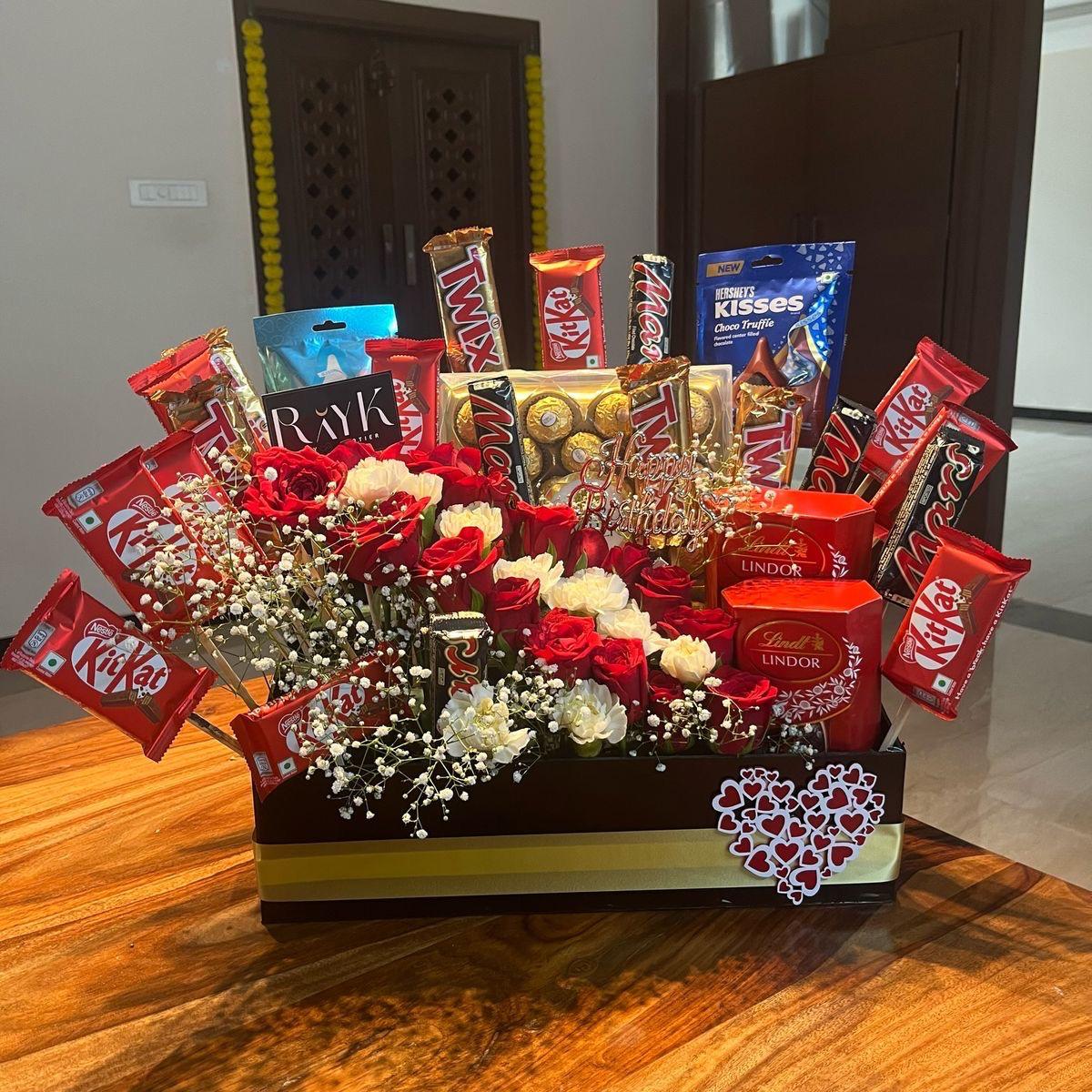 🍫 Royal Chocolate & Rose Hamper - view 2